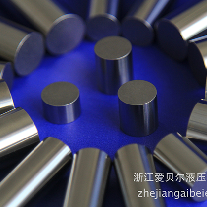 Hydraulic motor roll...