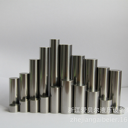 Hydraulic motor roller